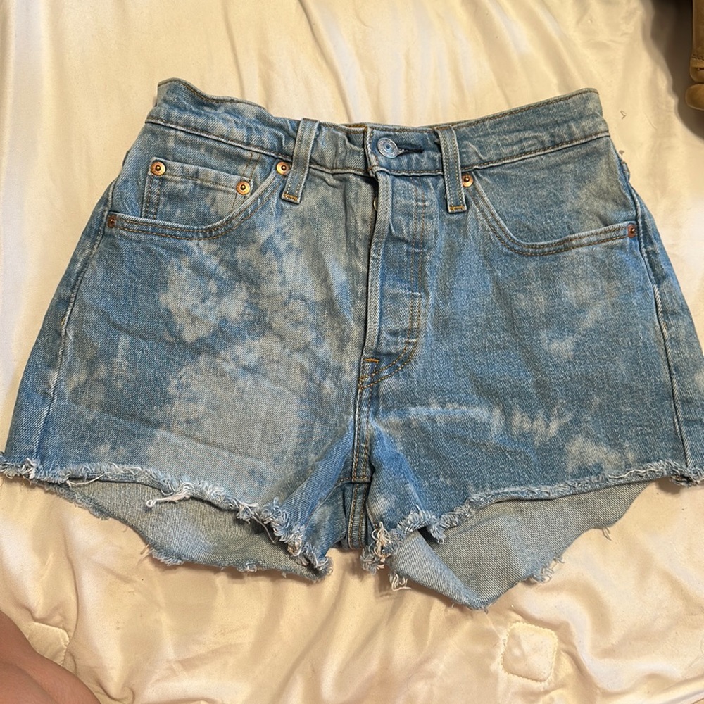 Levi high rise